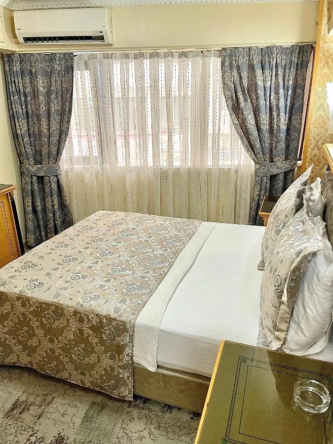 Taksim Pera Grand Hisar Hotel 이스탄불 3*,